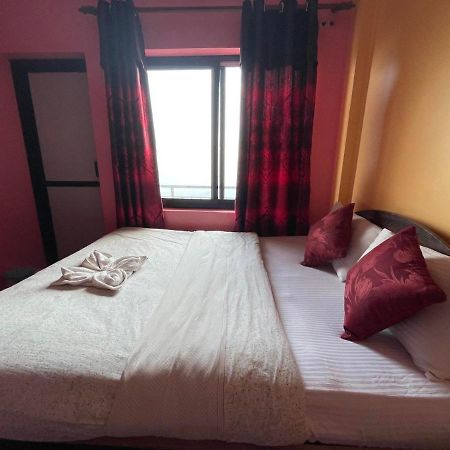 Hotel Bhaktapur Inn Нагаркот Экстерьер фото