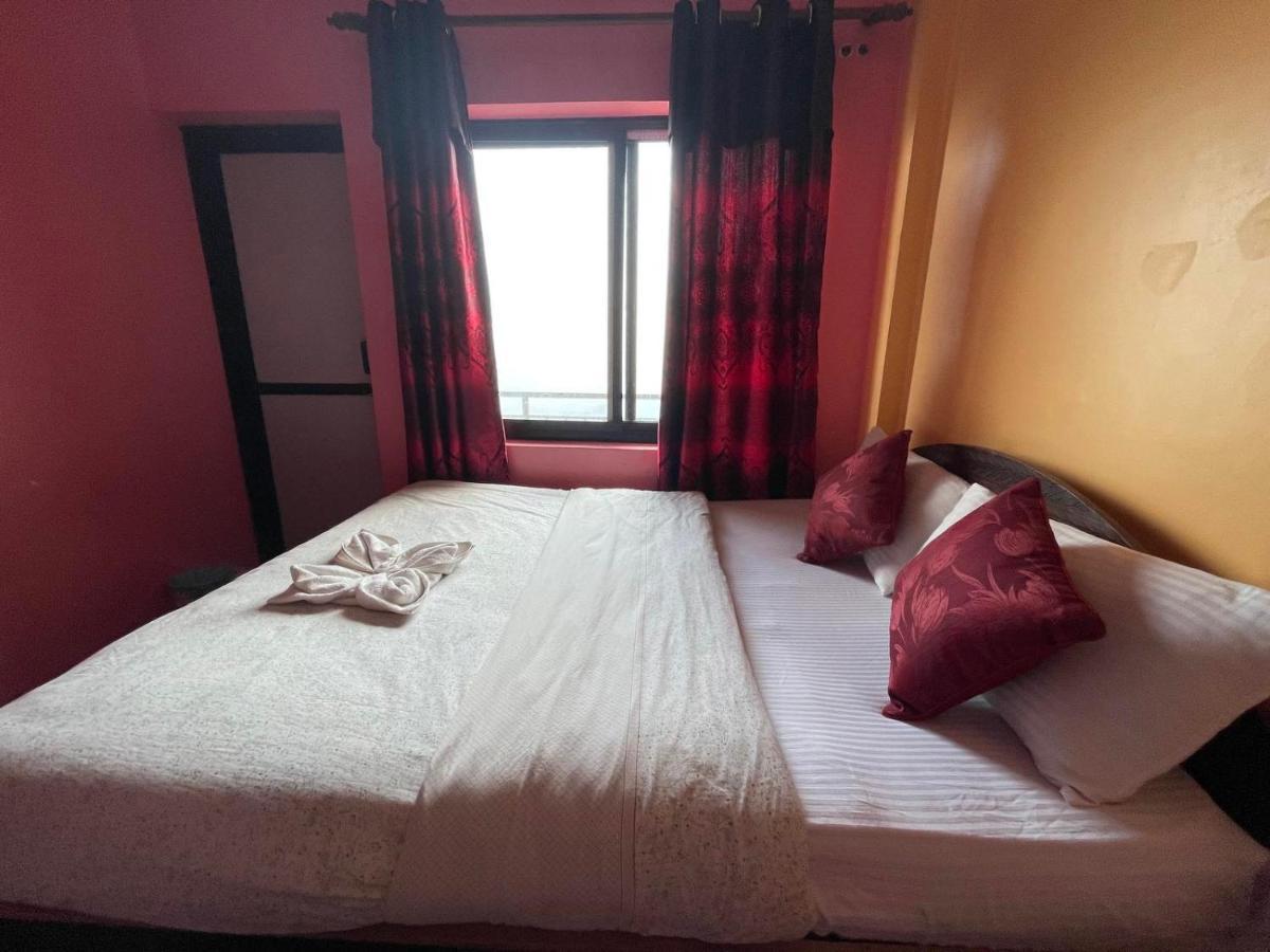 Hotel Bhaktapur Inn Нагаркот Экстерьер фото